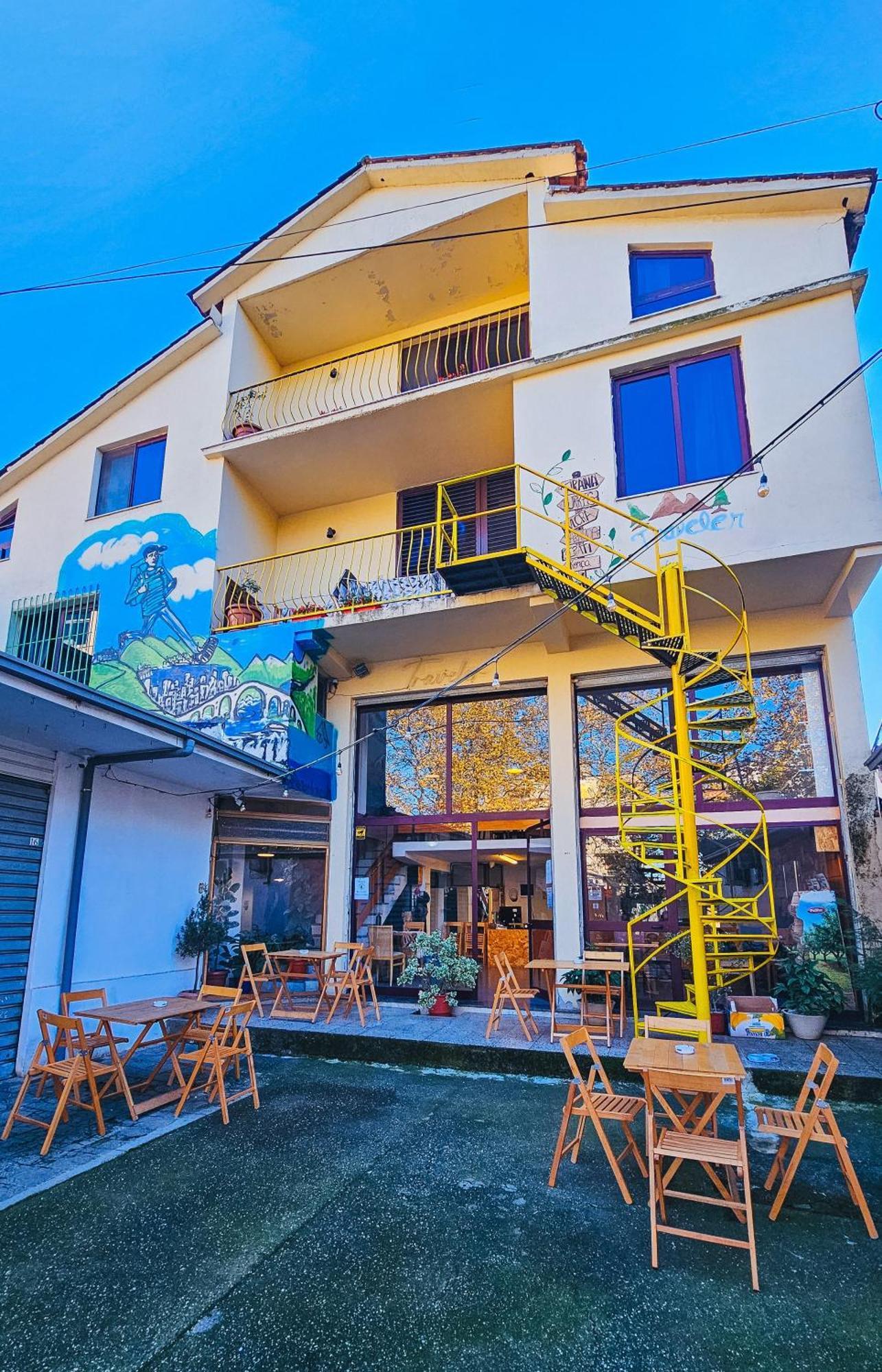 Traveler Hostel Shkodër Exteriör bild