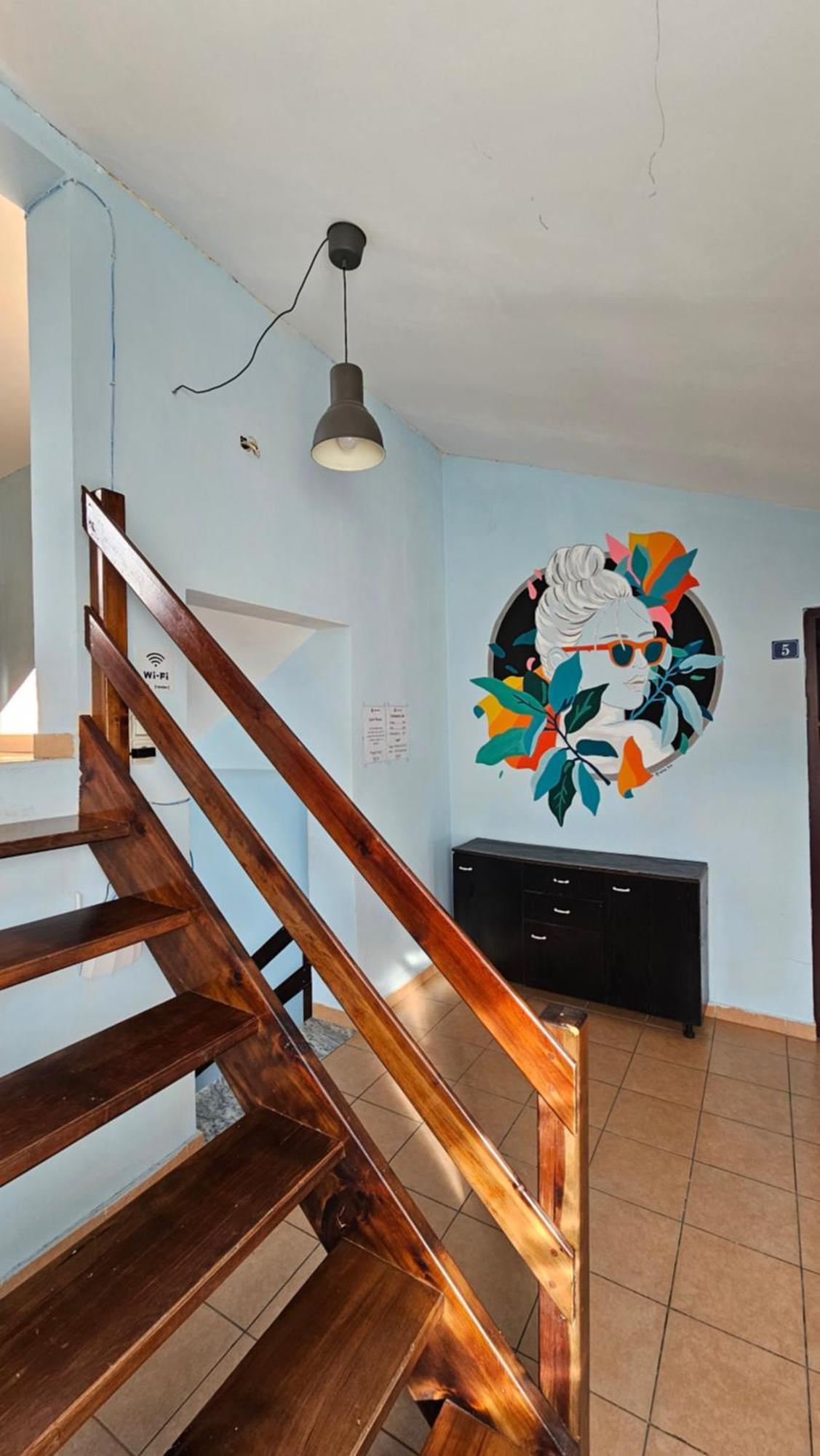 Traveler Hostel Shkodër Exteriör bild
