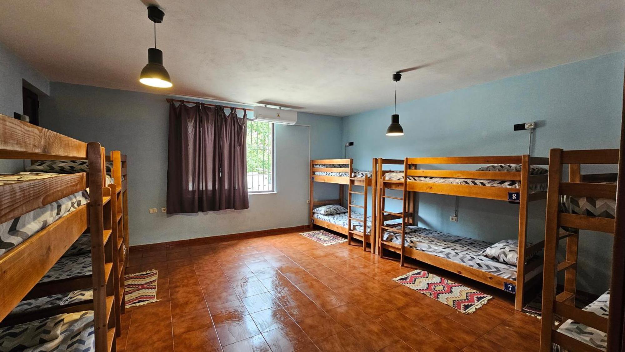 Traveler Hostel Shkodër Exteriör bild